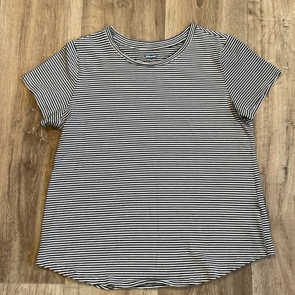 Old Navy Tops - FREE With Any Purchase- Old Navy Everywear Black/White Striped Top